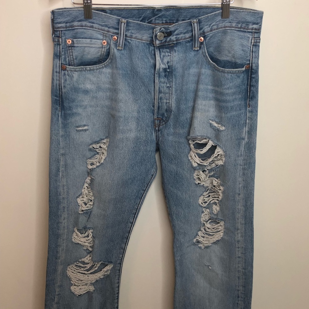 Levi’s distressed jeans
